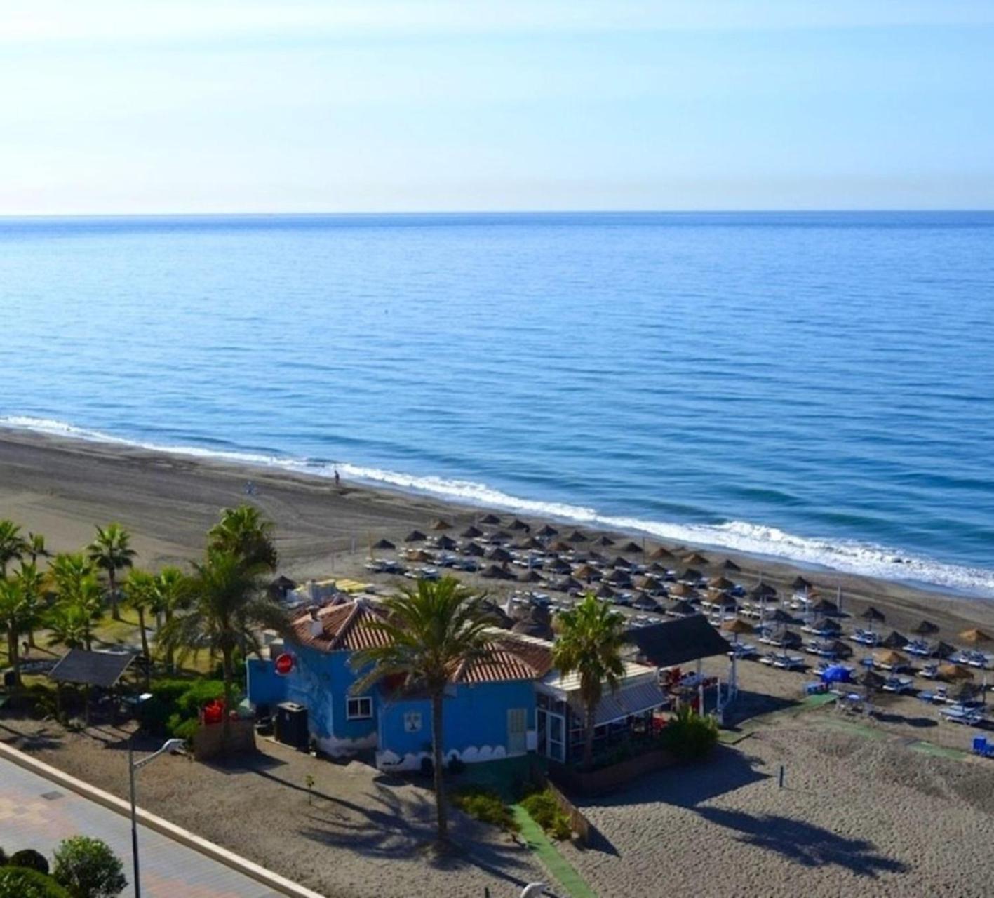 Spacious 1 Bedroom Apartment, Beach Front, Torrox Costa Exterior photo